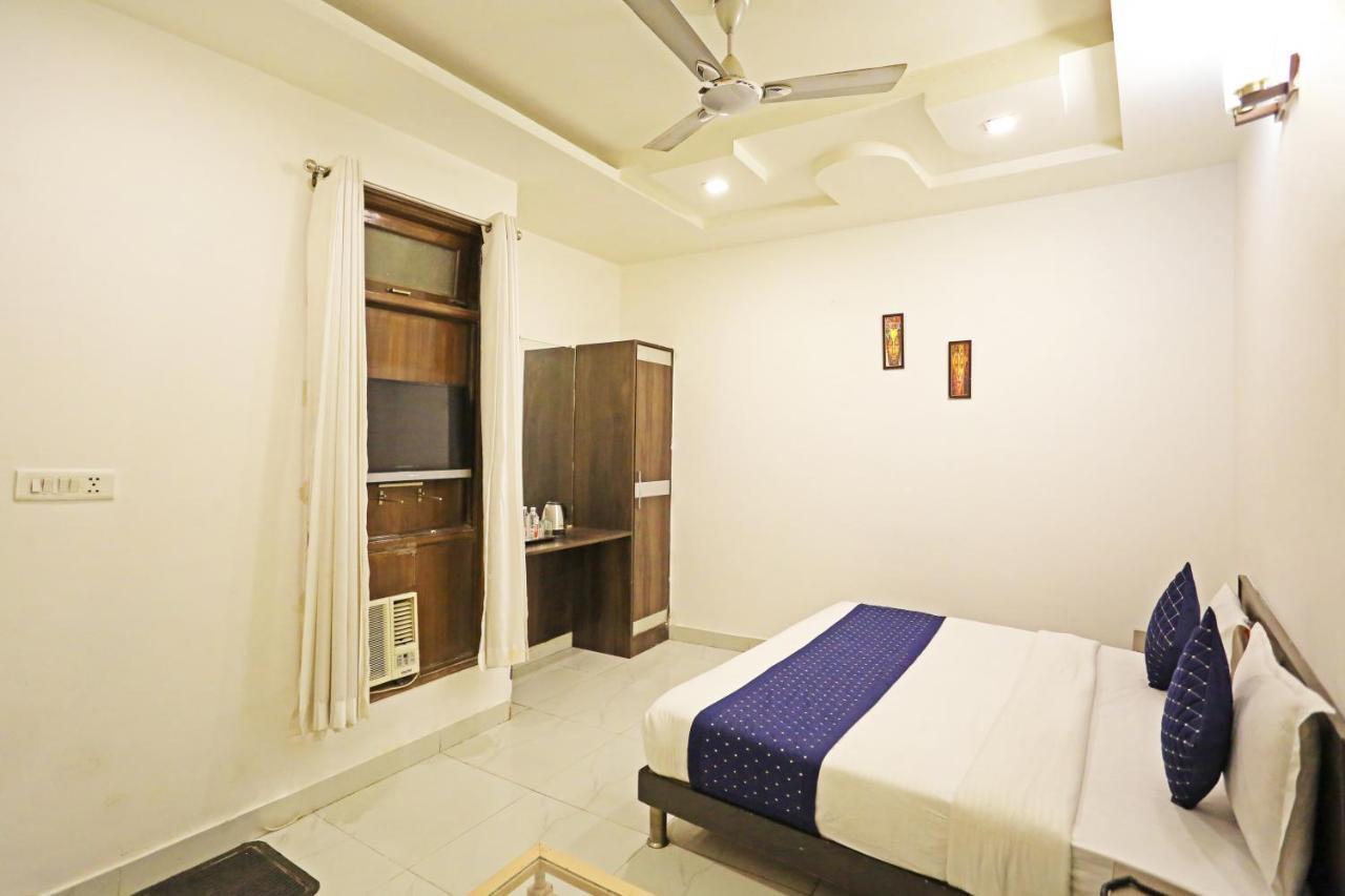 Hotel Ambrosia - A Boutique Hotel New Delhi Eksteriør bilde
