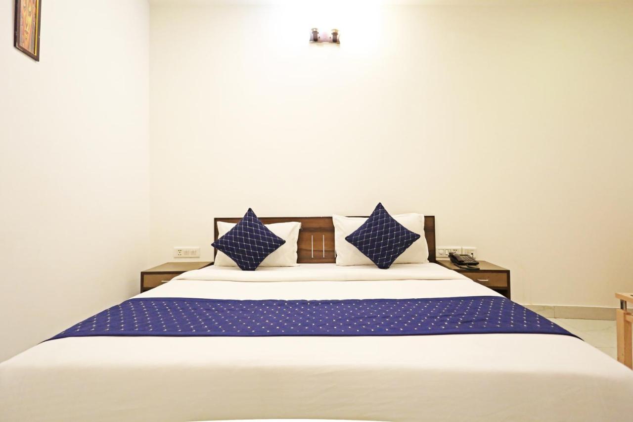 Hotel Ambrosia - A Boutique Hotel New Delhi Eksteriør bilde