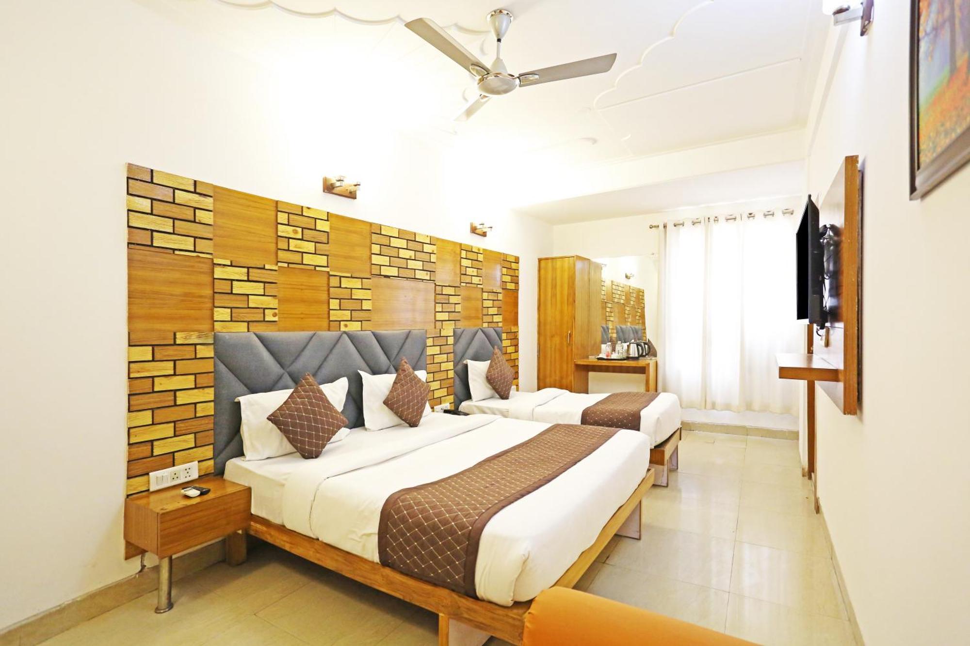 Hotel Ambrosia - A Boutique Hotel New Delhi Eksteriør bilde