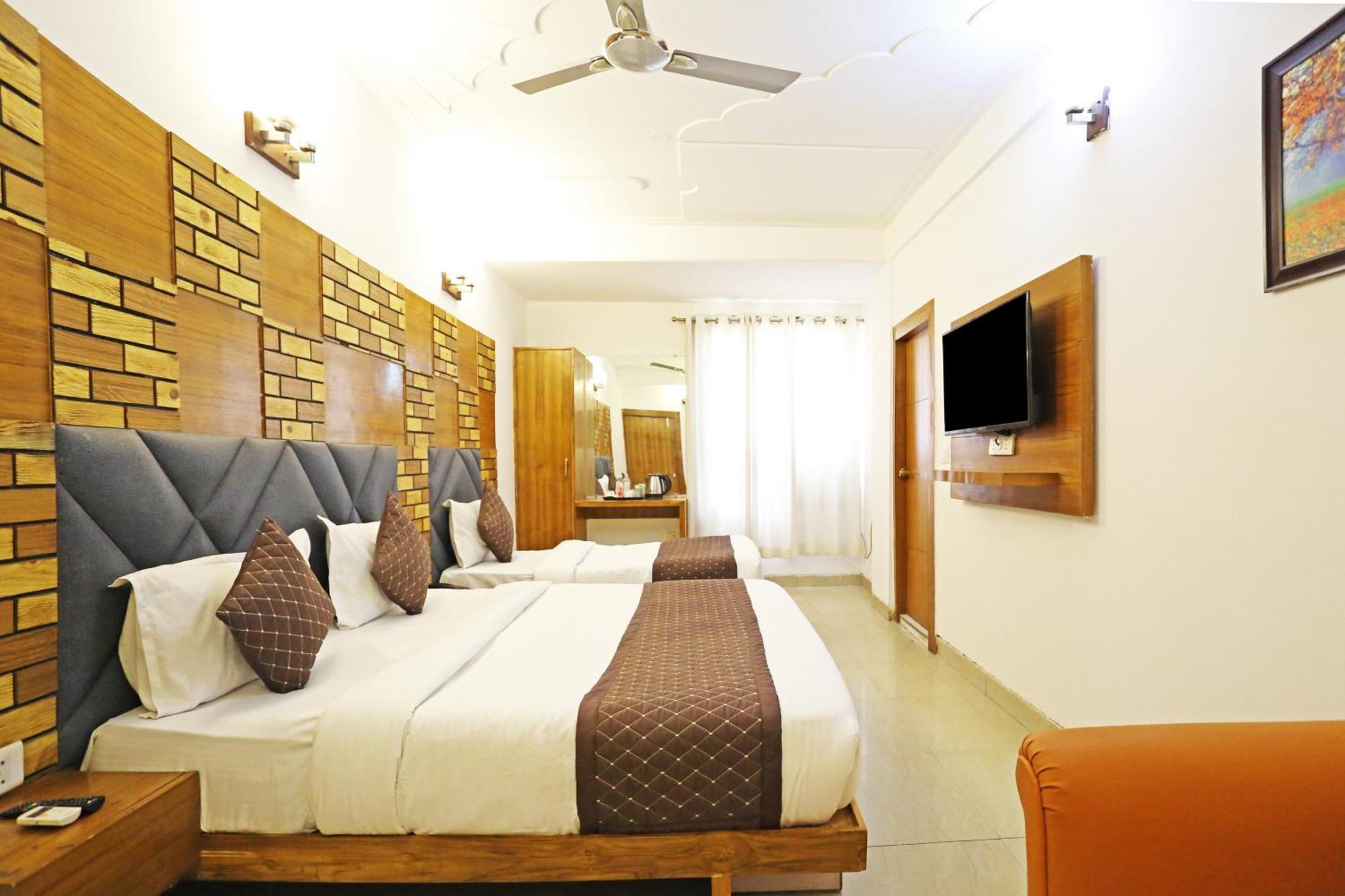 Hotel Ambrosia - A Boutique Hotel New Delhi Eksteriør bilde