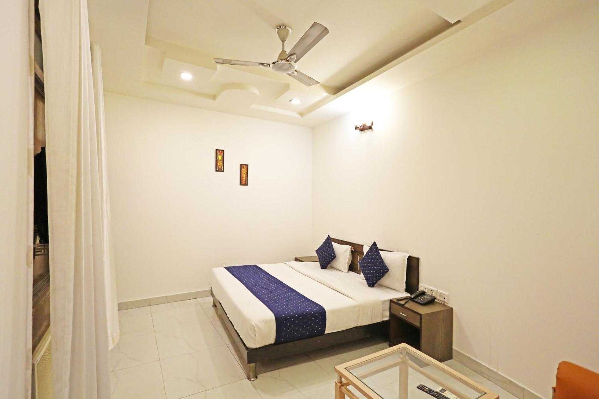 Hotel Ambrosia - A Boutique Hotel New Delhi Eksteriør bilde