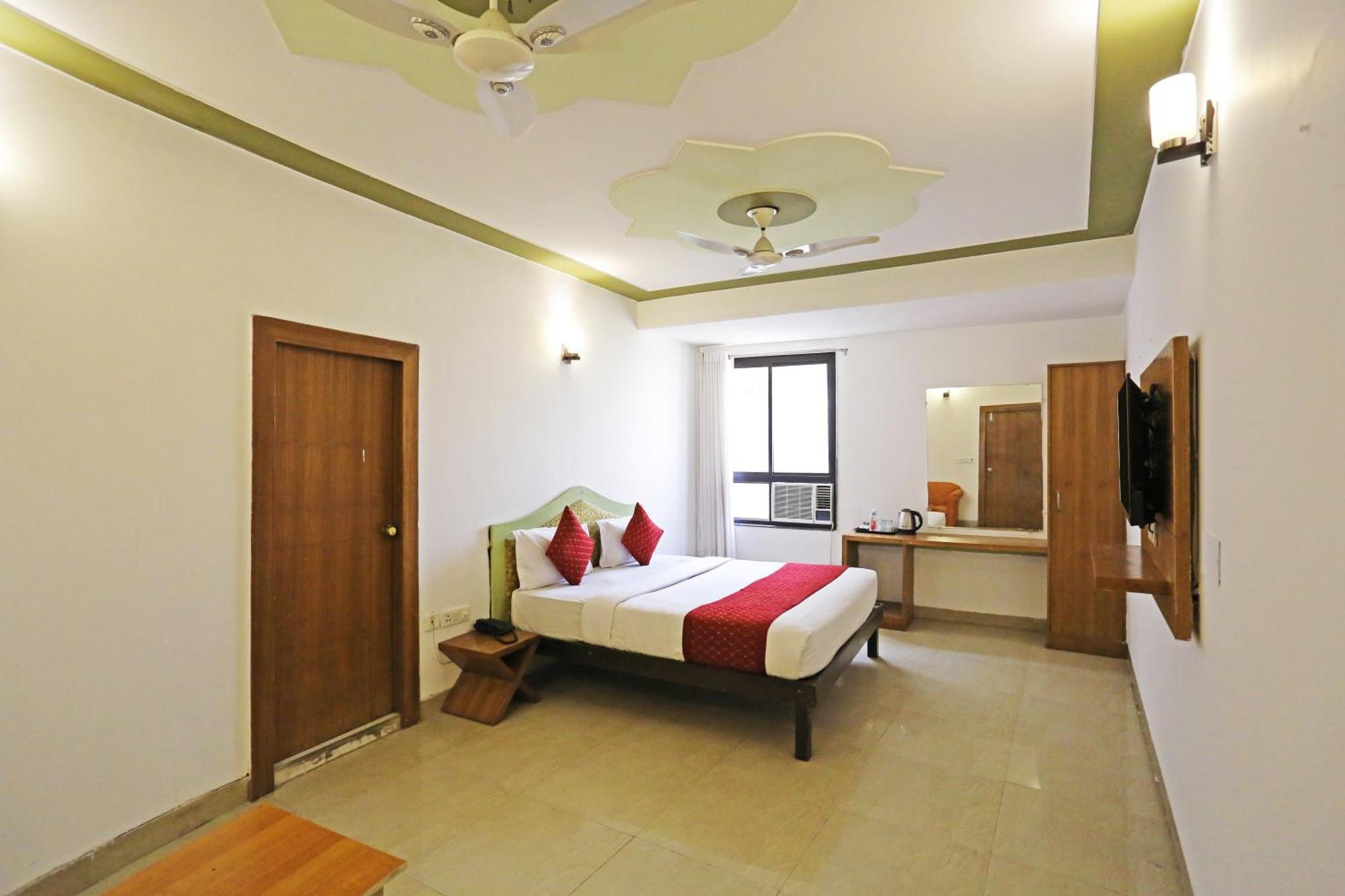 Hotel Ambrosia - A Boutique Hotel New Delhi Eksteriør bilde